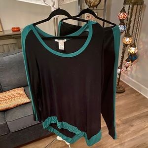 1X Woman’s Masseys Tunic & Pant Set